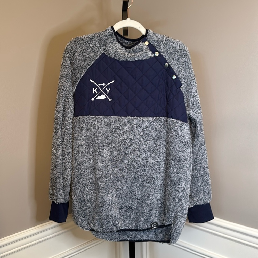 Shop local Kentucky navy and white button collar fleece size extra large